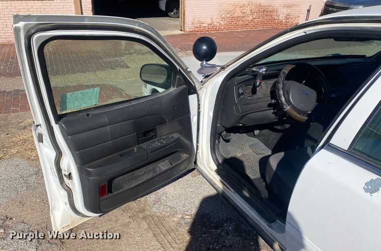 image for item DL6149 2008 Ford Crown Victoria Police Interceptor