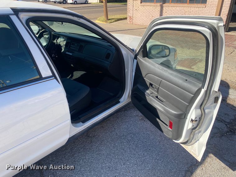 image for item DL6149 2008 Ford Crown Victoria Police Interceptor