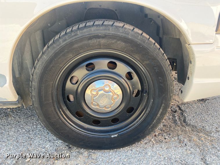 image for item DL6150 2005 Ford Crown Victoria Police Interceptor