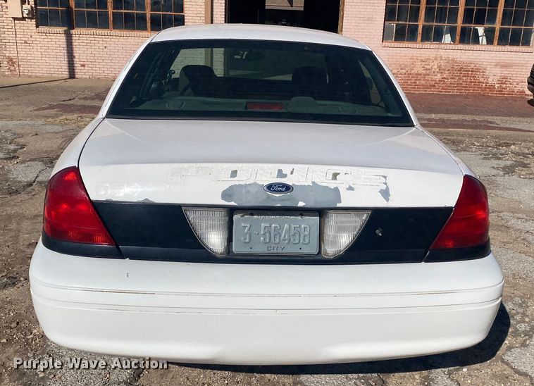 image for item DL6151 2004 Ford Crown Victoria Police Interceptor