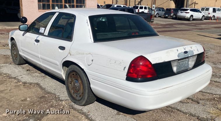 image for item DL6151 2004 Ford Crown Victoria Police Interceptor