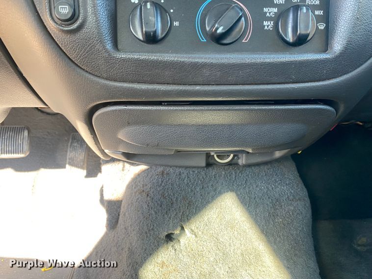 image for item DL6151 2004 Ford Crown Victoria Police Interceptor