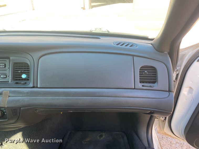 image for item DL6151 2004 Ford Crown Victoria Police Interceptor