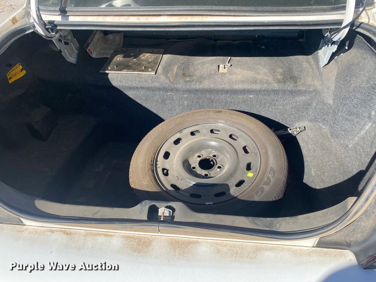 image for item DL6151 2004 Ford Crown Victoria Police Interceptor