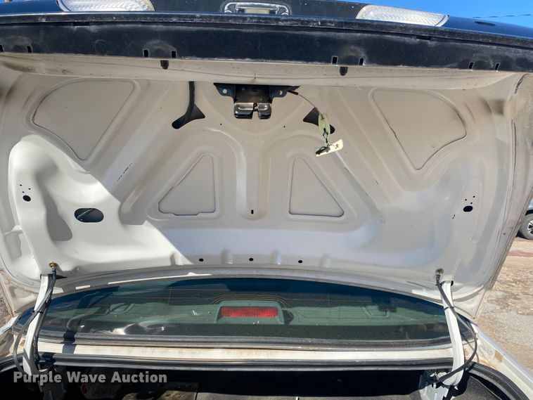 image for item DL6151 2004 Ford Crown Victoria Police Interceptor