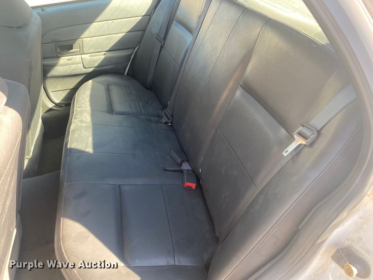 image for item DL6151 2004 Ford Crown Victoria Police Interceptor