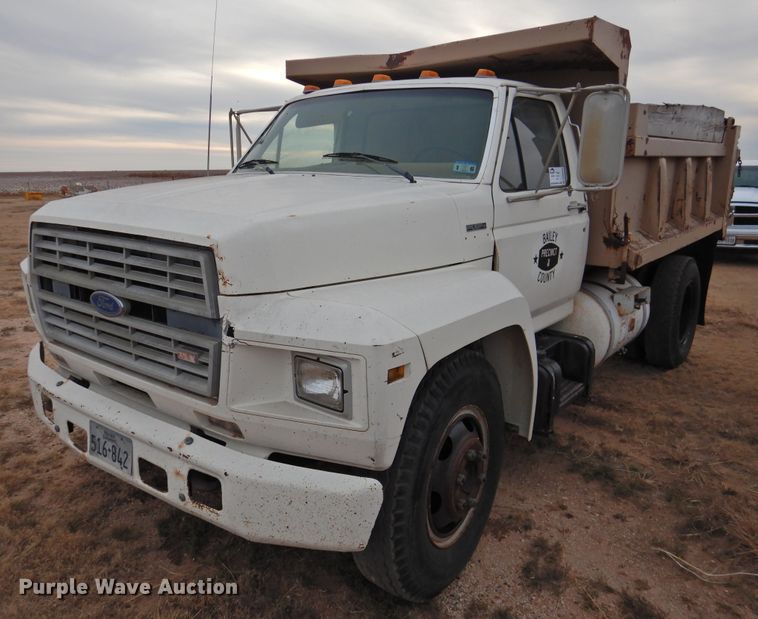image for item DN0062 1986 Ford F600  dump truck