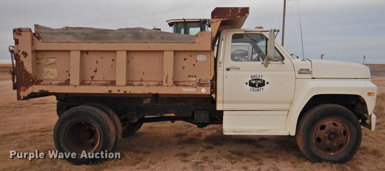 image for item DN0062 1986 Ford F600  dump truck