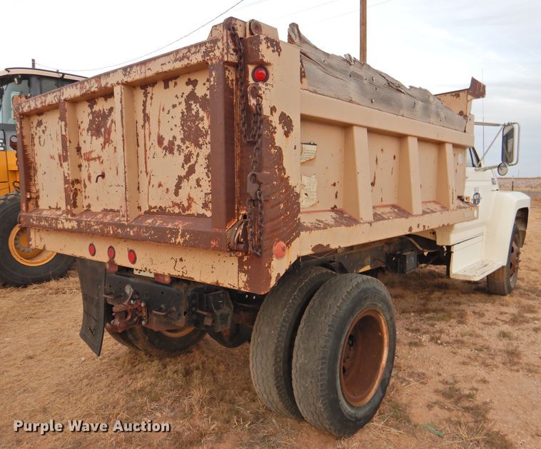 image for item DN0062 1986 Ford F600  dump truck