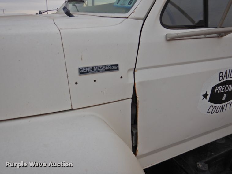 image for item DN0062 1986 Ford F600  dump truck