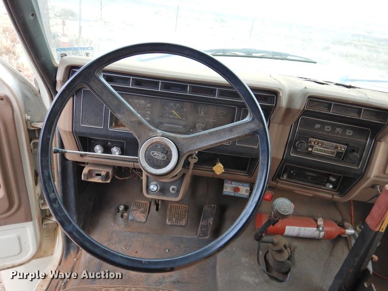 image for item DN0062 1986 Ford F600  dump truck