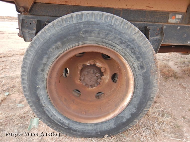 image for item DN0062 1986 Ford F600  dump truck