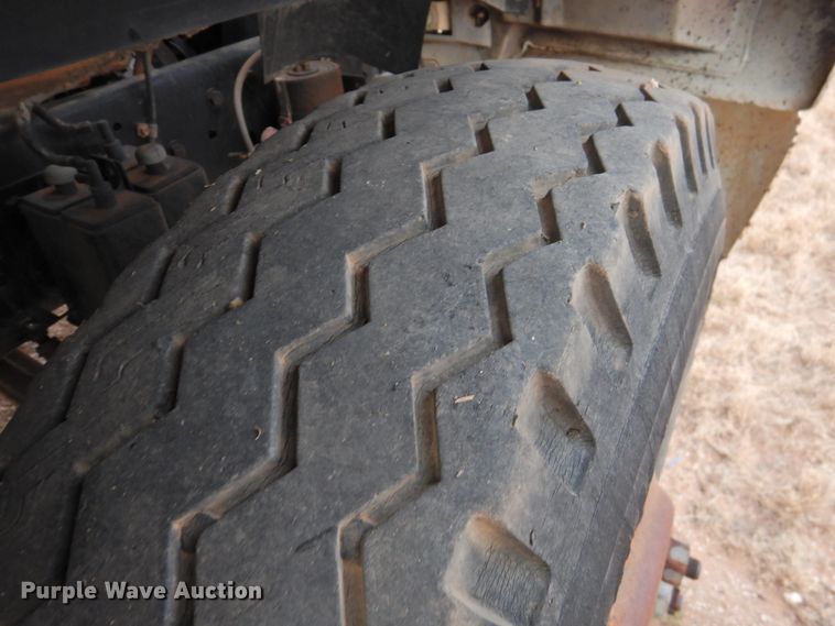 image for item DN0062 1986 Ford F600  dump truck