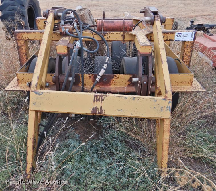 image for item DN0063 Pneumatic roller