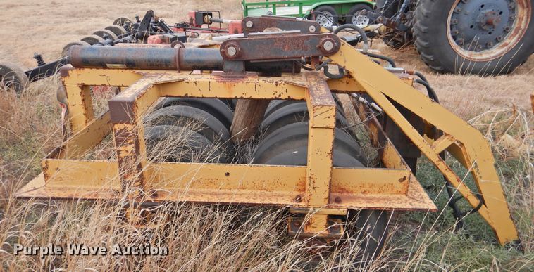 image for item DN0063 Pneumatic roller