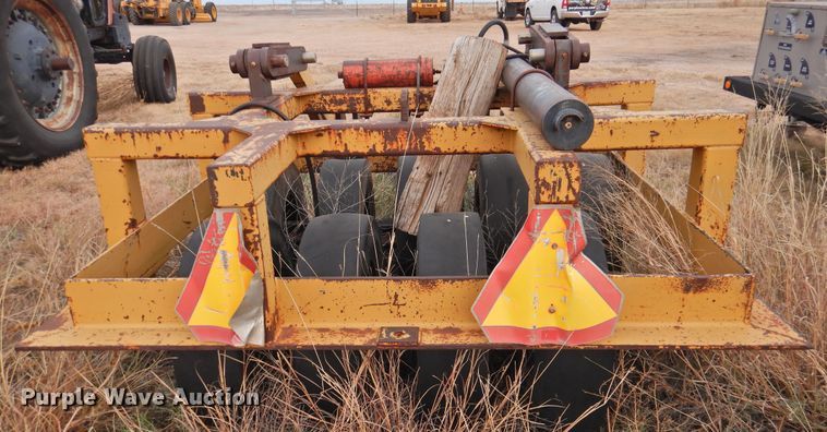 image for item DN0063 Pneumatic roller