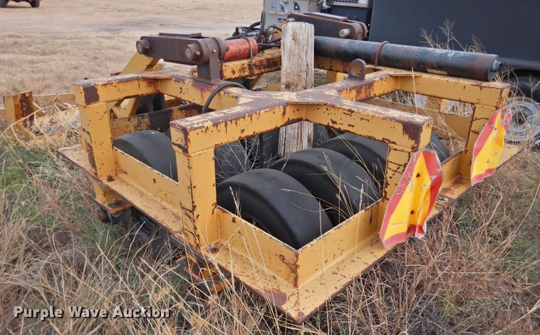 image for item DN0063 Pneumatic roller