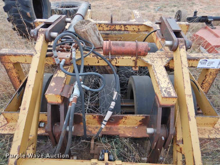 image for item DN0063 Pneumatic roller