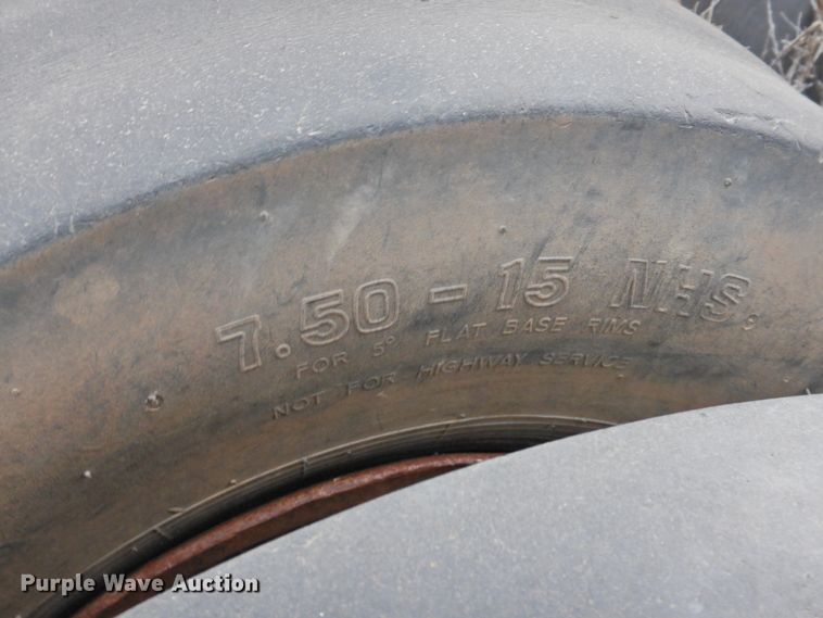 image for item DN0063 Pneumatic roller