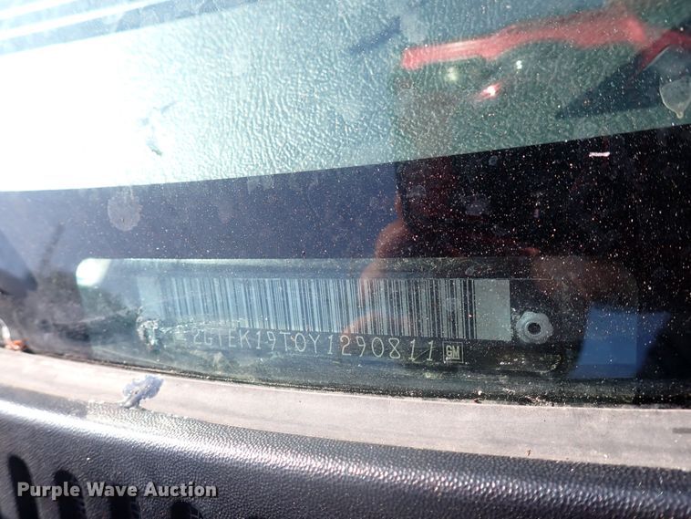 image for item DN1861 2000 GMC Sierra 1500  Ext. Cab pickup truck