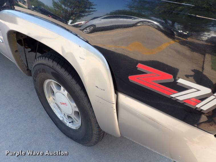 image for item DN1861 2000 GMC Sierra 1500  Ext. Cab pickup truck