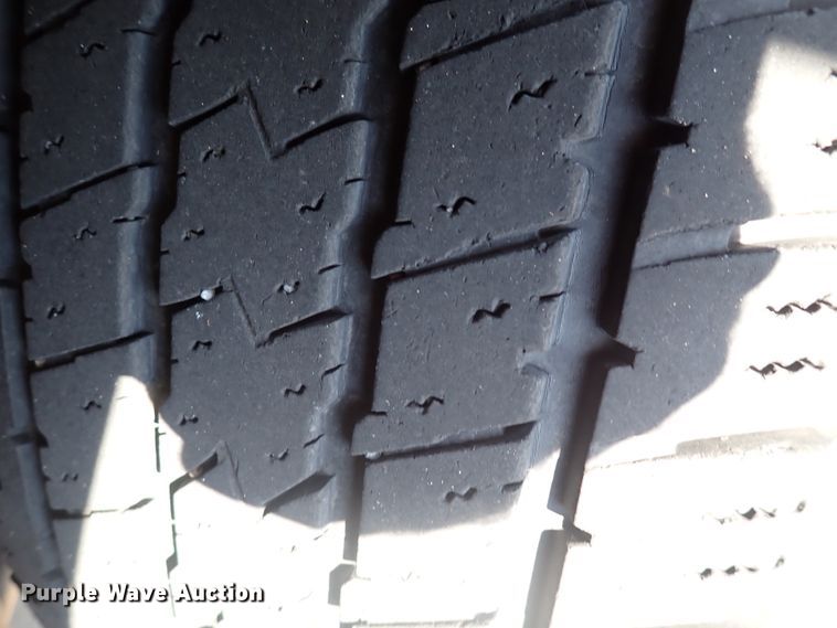 image for item DN1861 2000 GMC Sierra 1500  Ext. Cab pickup truck