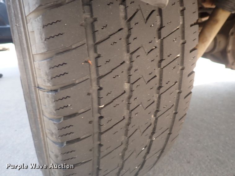 image for item DN1861 2000 GMC Sierra 1500  Ext. Cab pickup truck