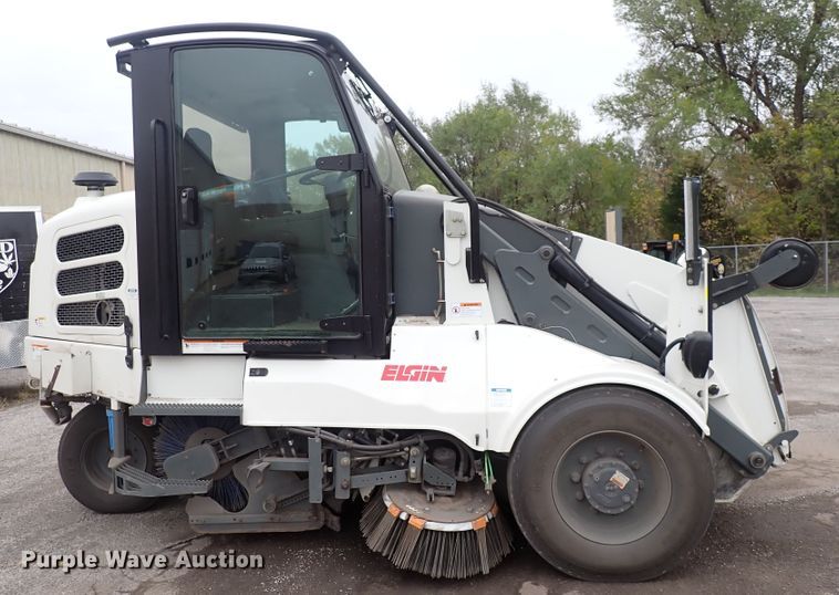 image for item DN2202 2012 Elgin Pelican NP  street sweeper truck