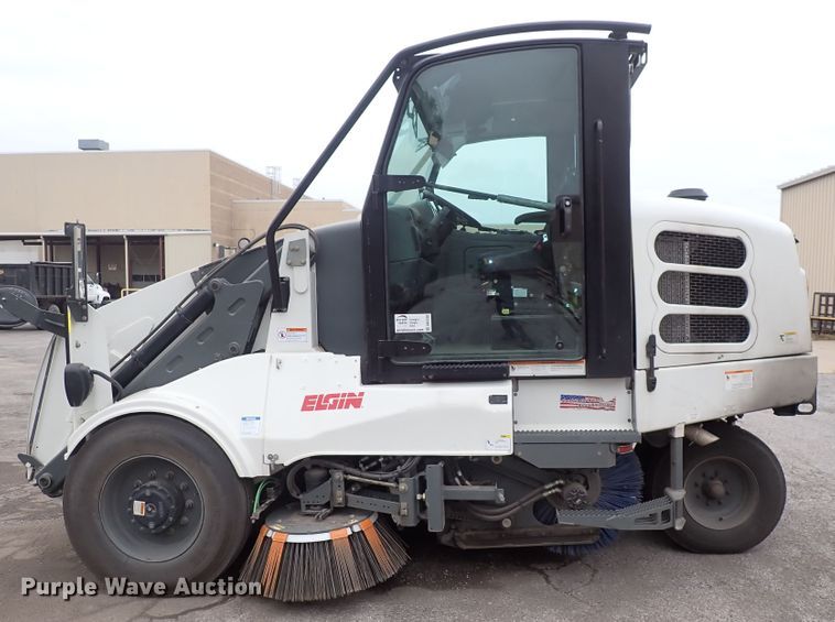 image for item DN2202 2012 Elgin Pelican NP  street sweeper truck