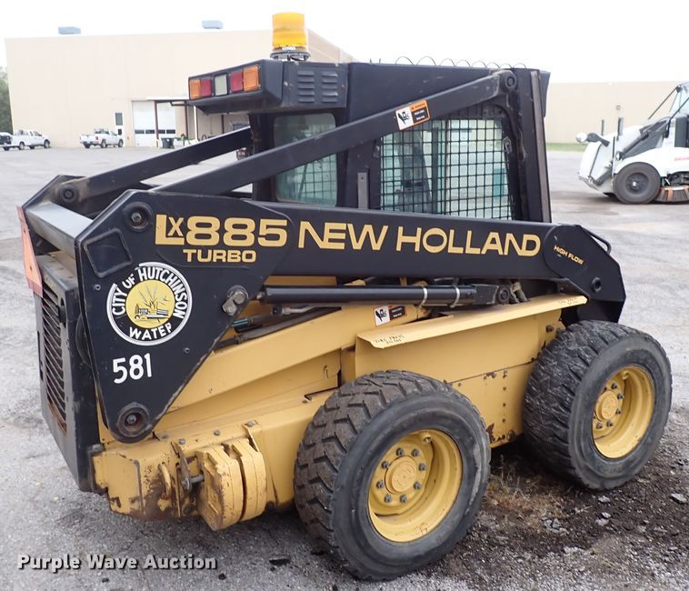image for item DN2204 1999 New Holland LX885  skid steer loader