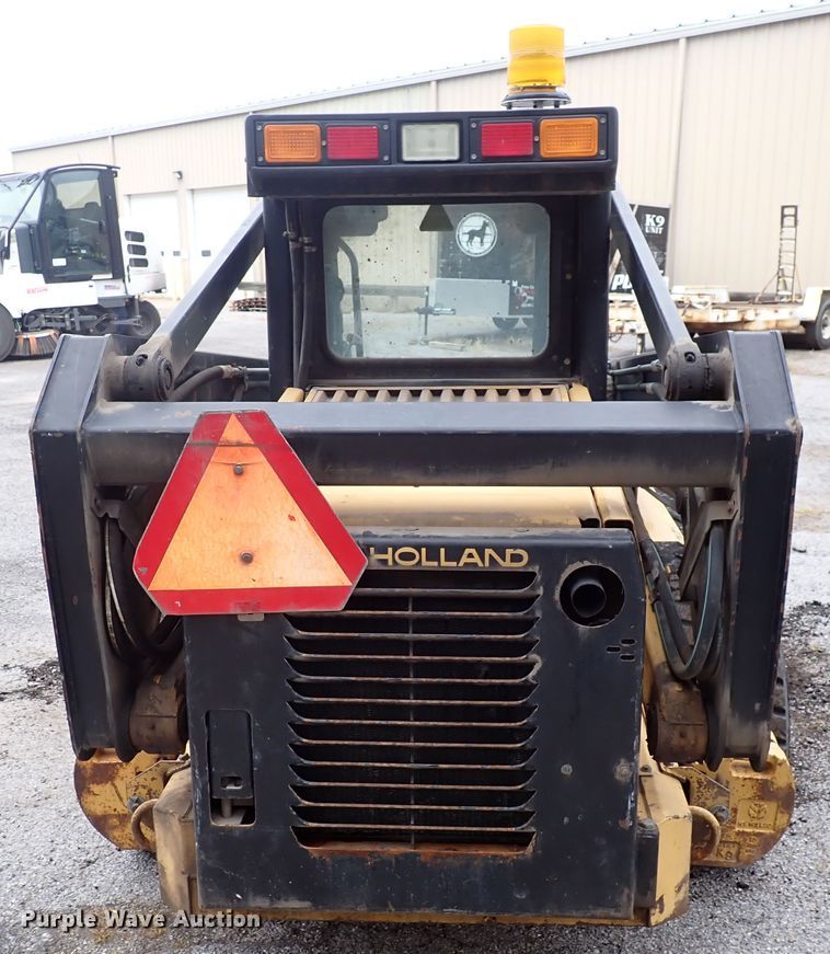 image for item DN2204 1999 New Holland LX885  skid steer loader