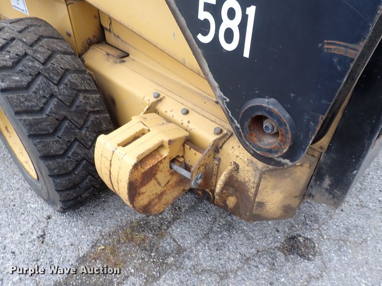 image for item DN2204 1999 New Holland LX885  skid steer loader