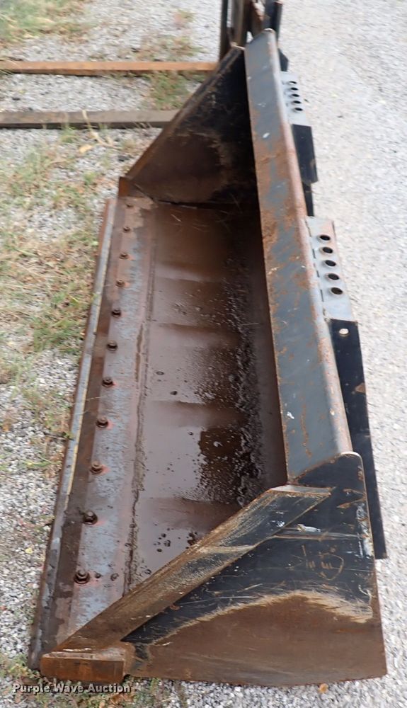 image for item DN2204 1999 New Holland LX885  skid steer loader