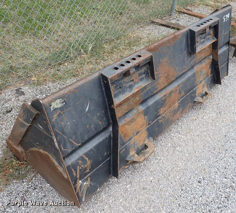 image for item DN2204 1999 New Holland LX885  skid steer loader