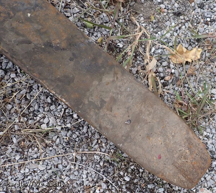 image for item DN2204 1999 New Holland LX885  skid steer loader