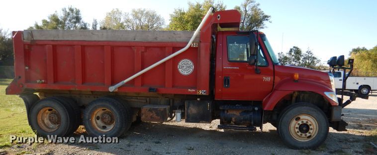 image for item DN5273 2007 International 7400 SFA  dump truck