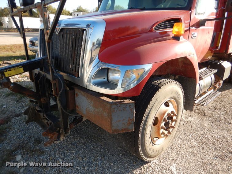 image for item DN5273 2007 International 7400 SFA  dump truck