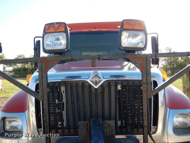 image for item DN5273 2007 International 7400 SFA  dump truck