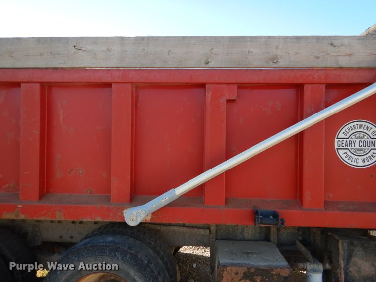 image for item DN5273 2007 International 7400 SFA  dump truck