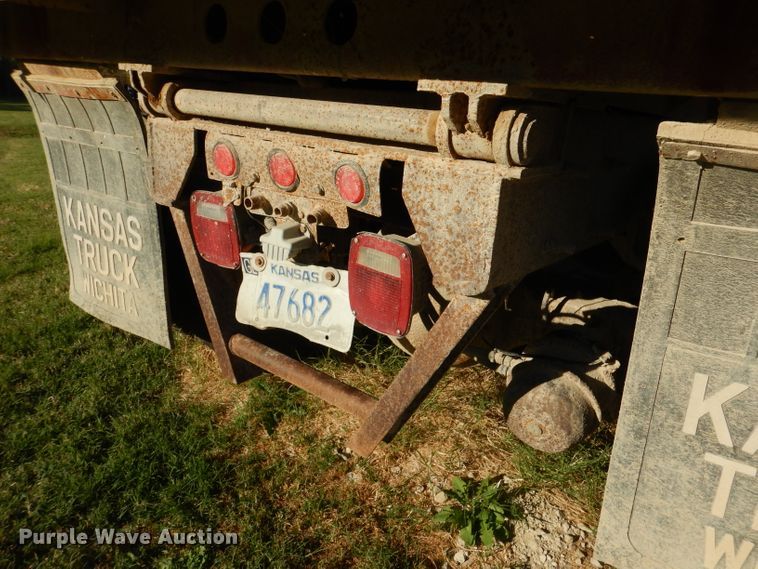 image for item DN5273 2007 International 7400 SFA  dump truck