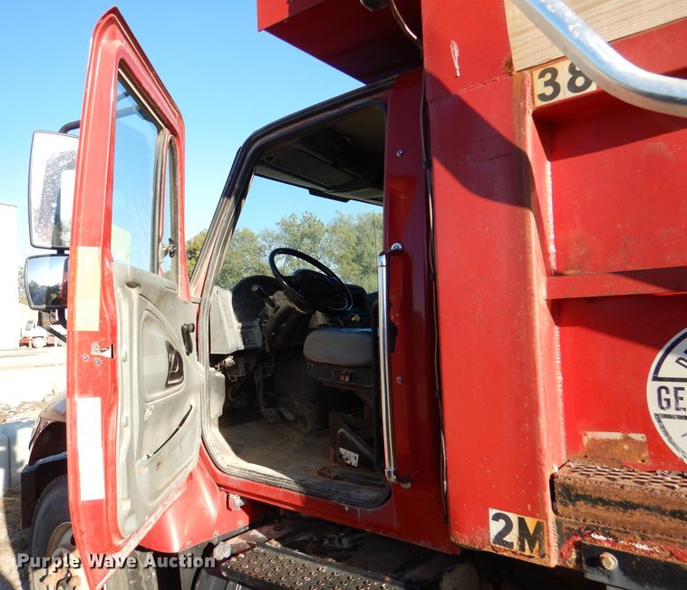 image for item DN5273 2007 International 7400 SFA  dump truck