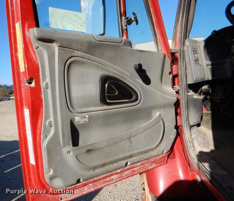 image for item DN5273 2007 International 7400 SFA  dump truck