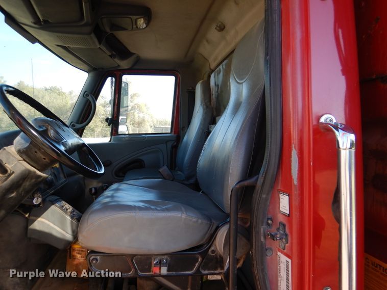 image for item DN5273 2007 International 7400 SFA  dump truck