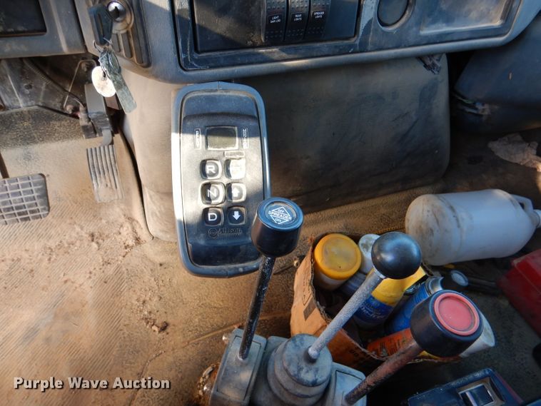 image for item DN5273 2007 International 7400 SFA  dump truck