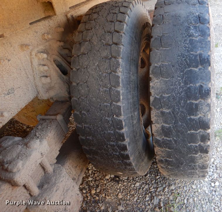 image for item DN5273 2007 International 7400 SFA  dump truck