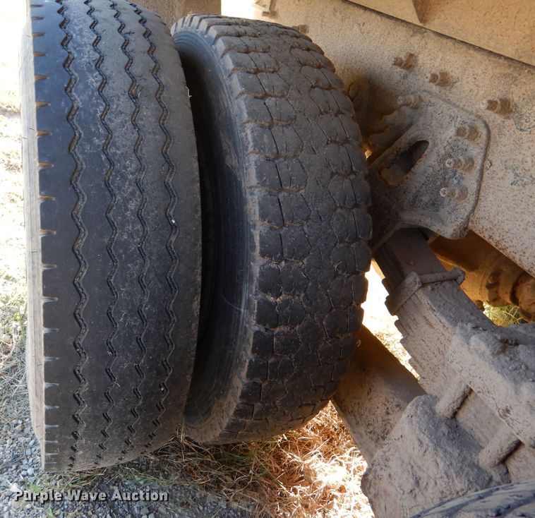 image for item DN5273 2007 International 7400 SFA  dump truck