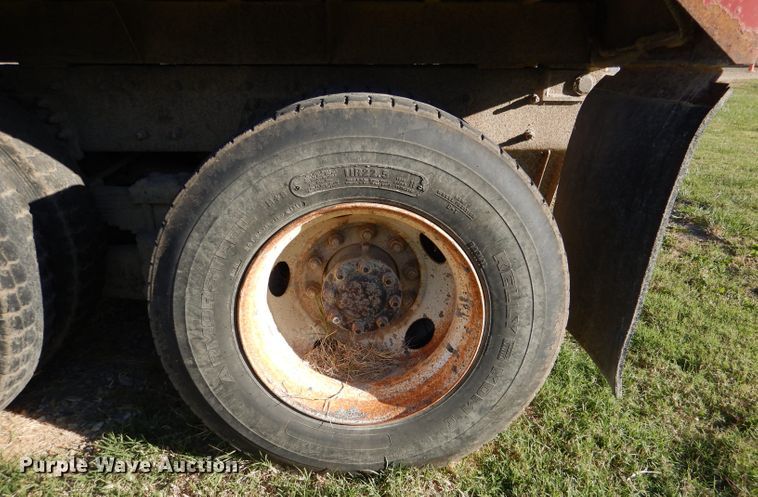 image for item DN5273 2007 International 7400 SFA  dump truck