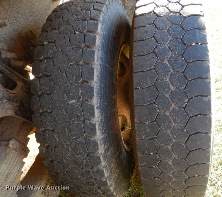 image for item DN5273 2007 International 7400 SFA  dump truck