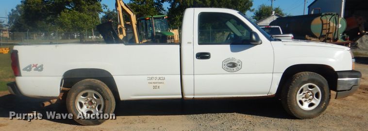 image for item DN6502 2004 Chevrolet Silverado 1500  pickup truck