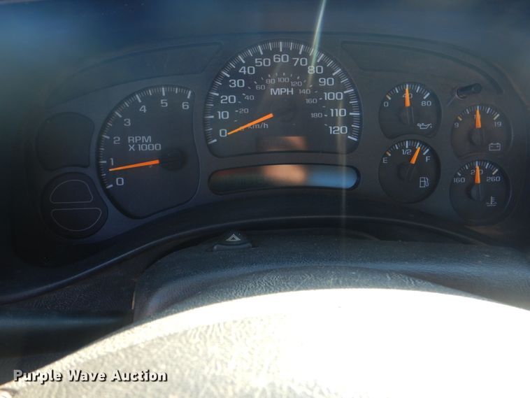 image for item DN6502 2004 Chevrolet Silverado 1500  pickup truck